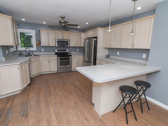 2nd image of 5224 Eureka Dr