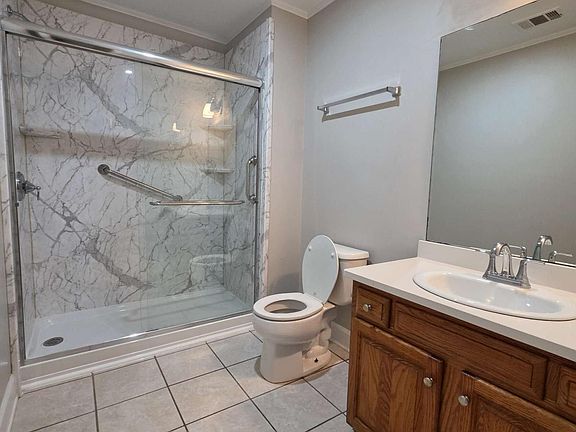 5th image of 3860 Brookview Point