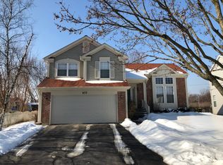 937 Cambridge Dr, Grayslake, IL 60030