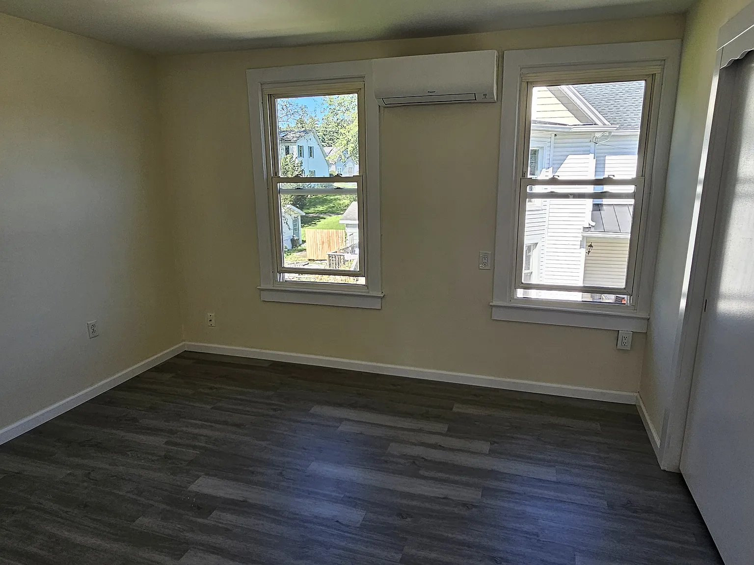 2 bed, 1000 sqft, $1,650 — Photo 3