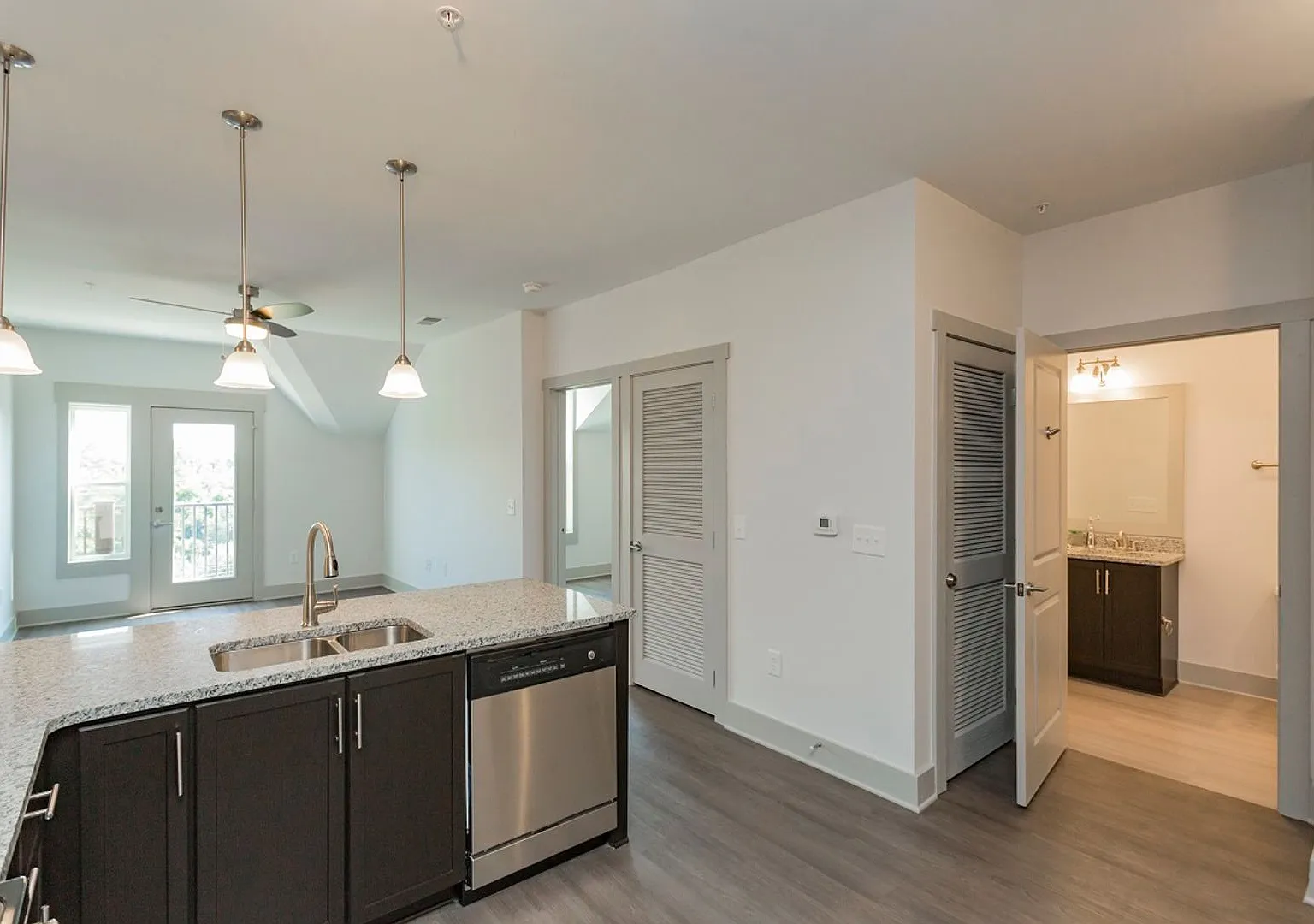 Heritage East Apartments — Photo 3