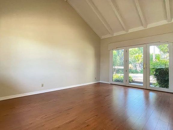 4th image of 2299 Valerie Ct