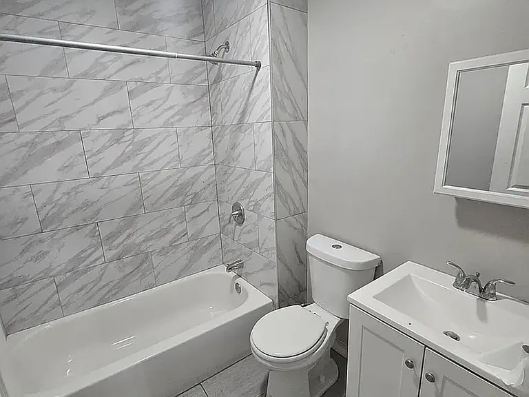 298 Halsted St #101 — Photo 6
