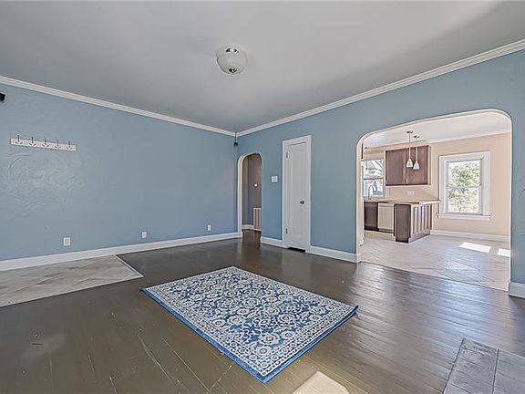 3rd image of 2079 Northview Dr
