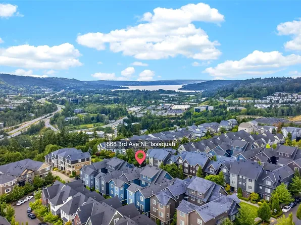 868 3rd Avenue NE, Issaquah, WA 98029
