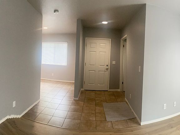 5th image of 2460 Avignon Cir