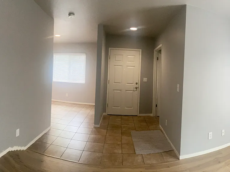 2460 Avignon Cir — Photo 5