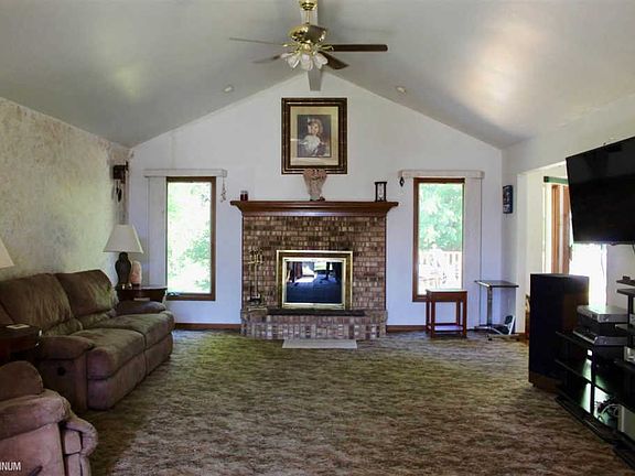 5th image of 52646 W Hill Dr