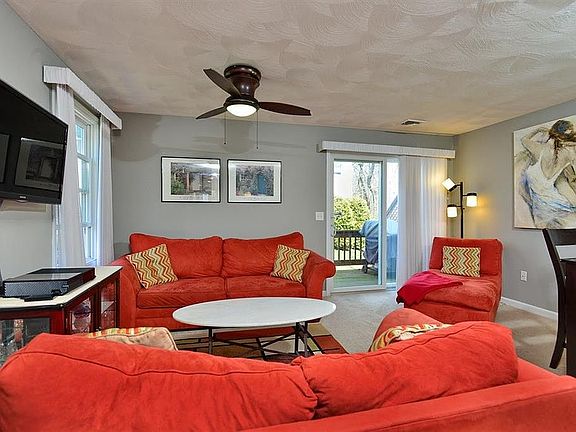 3rd image of 82 Rocky Brook Way