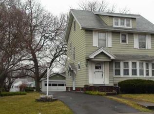 41 Harwick Rd, Irondequoit, NY 14609