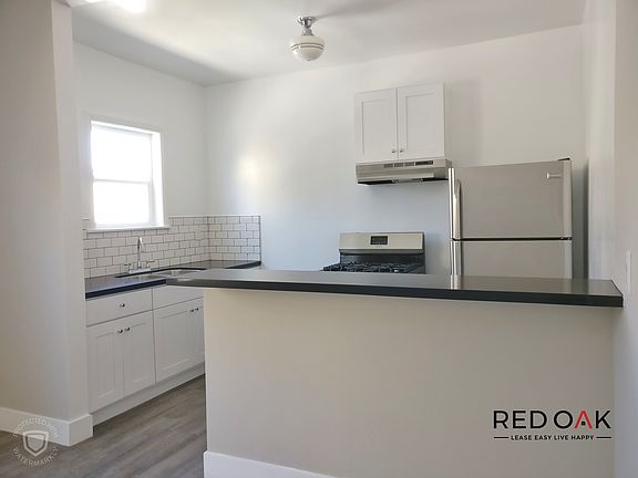 2nd image of 859 S New Hampshire Ave APT 105