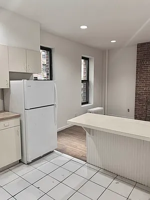 Rented by Bond New York | media 4