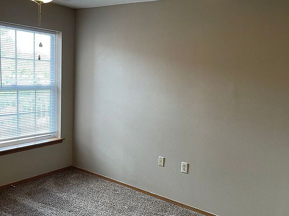 4th image of 2650 N Barnes Ave #A-15