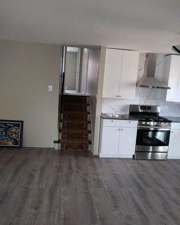 1st image of 108 Bay 28th St