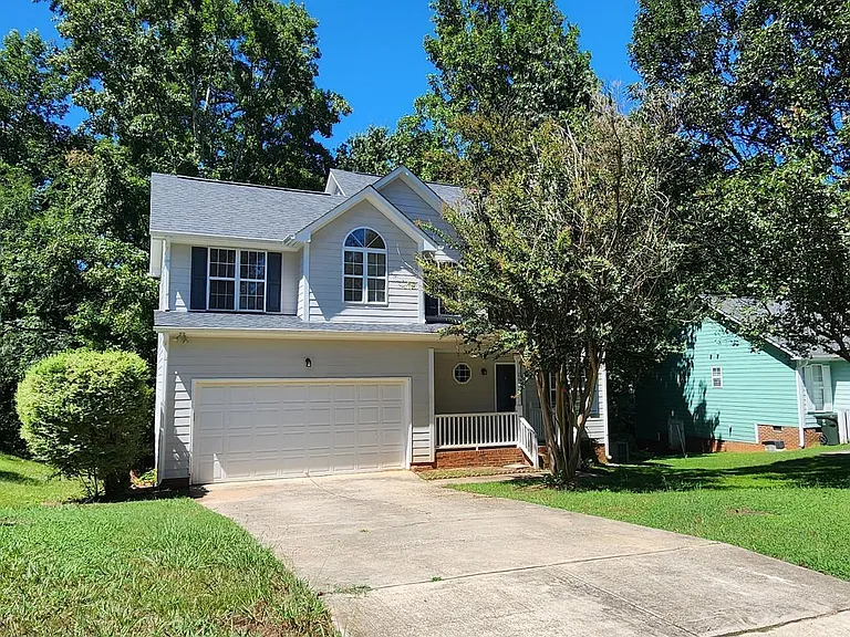 2820 Beehnon Way — Photo 1