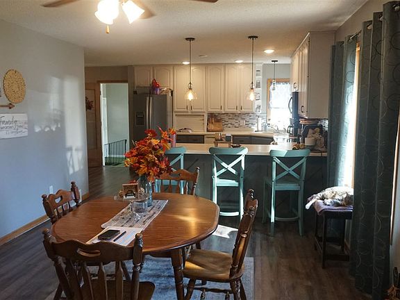 4th image of 102 Rice St