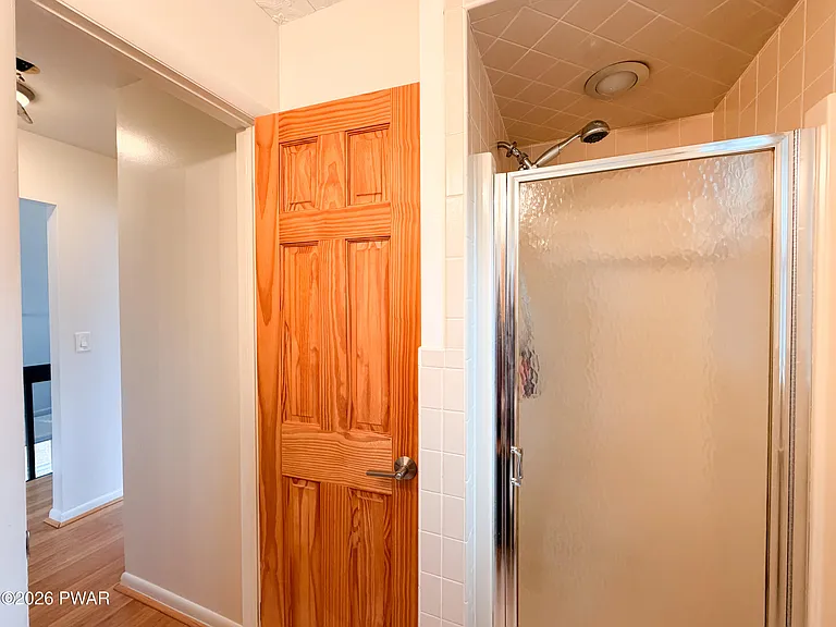 811 Hickory Ct — Photo 21