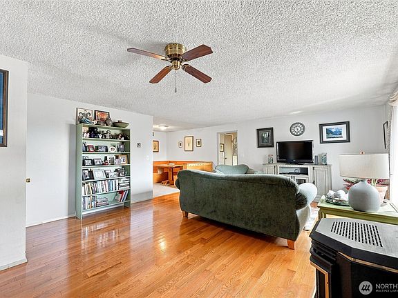 5th image of 1155 Wilson Street