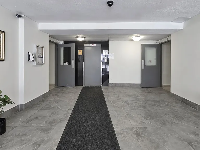 385 Gibb St — Photo 30