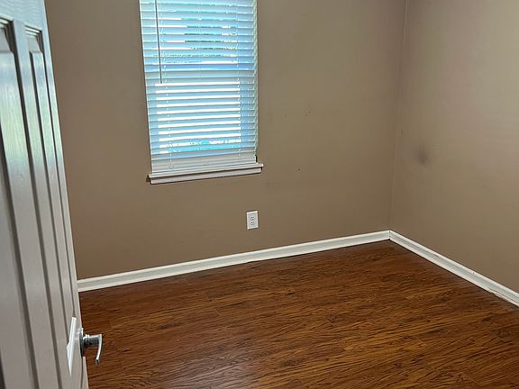 1st bedroom