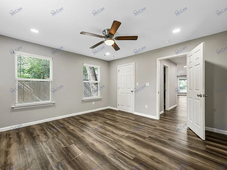 417 High School Ln — Photo 11