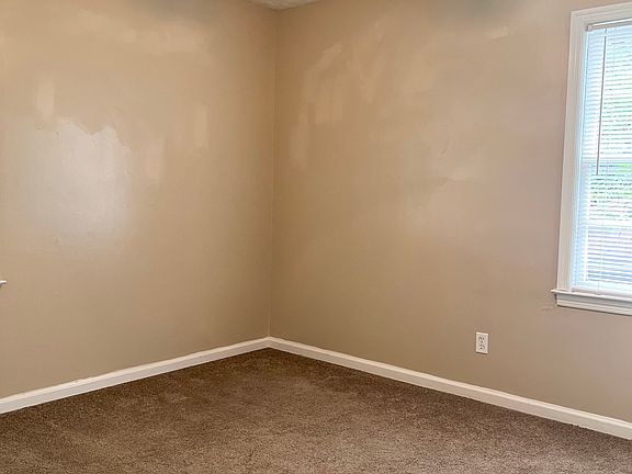 4th image of 3405 12th Ave