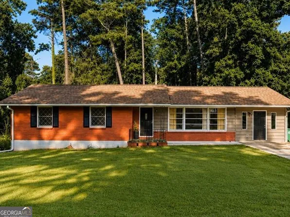 452 Kenridge Cir, Stone Mountain, GA 30083