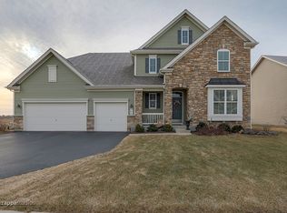 744 Ridgeview Ln, Sugar Grove, IL 60554
