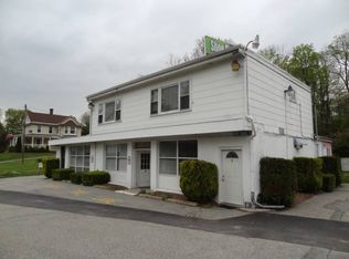 8 Oak Ridge Rd APT C, Newfoundland, NJ 07435