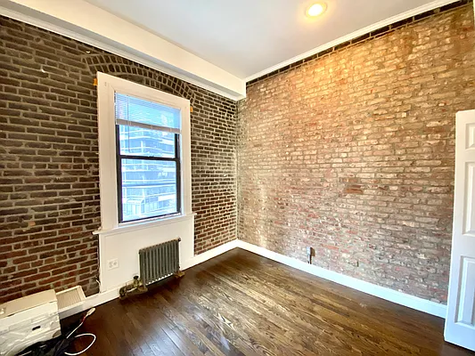 Rented by Douglas Elliman | media 16