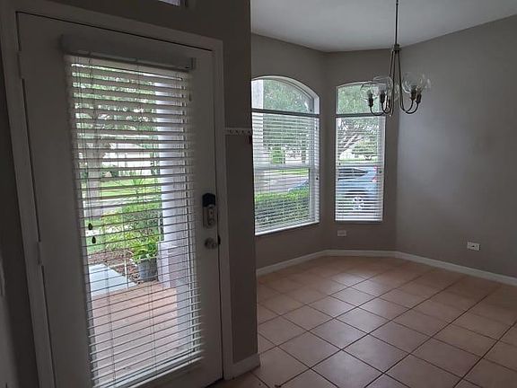 4th image of 5110 Olde Kerry Dr