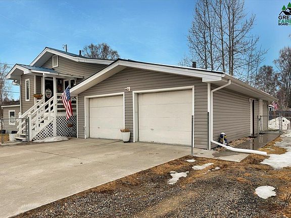 3rd image of 360 State St
