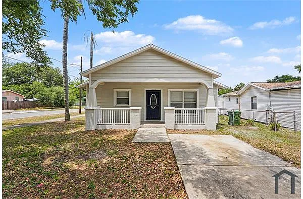 Building Photo - 1604 E North Bay St