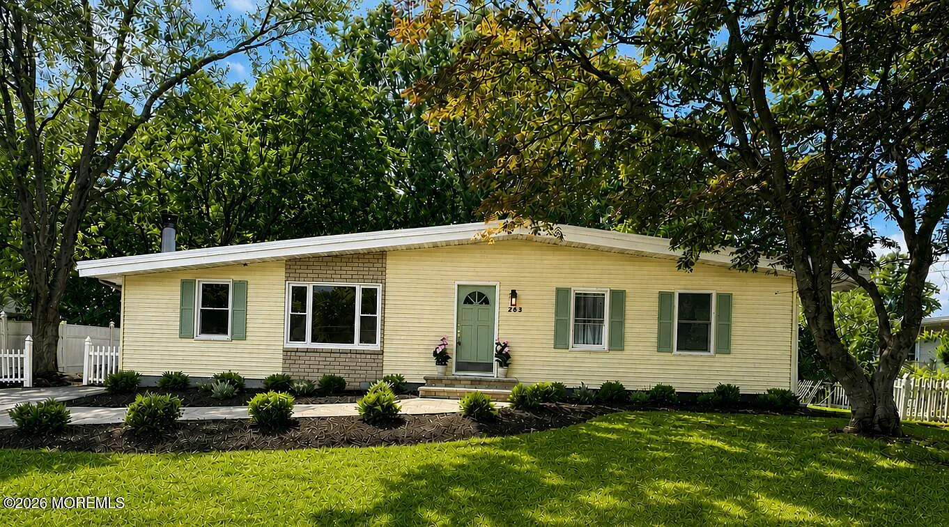 3 bed, $5,950 — Photo 3