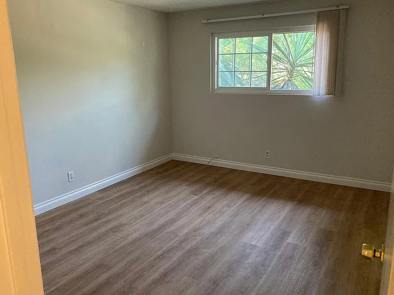 9473 Mills Ave #3 — Photo 14