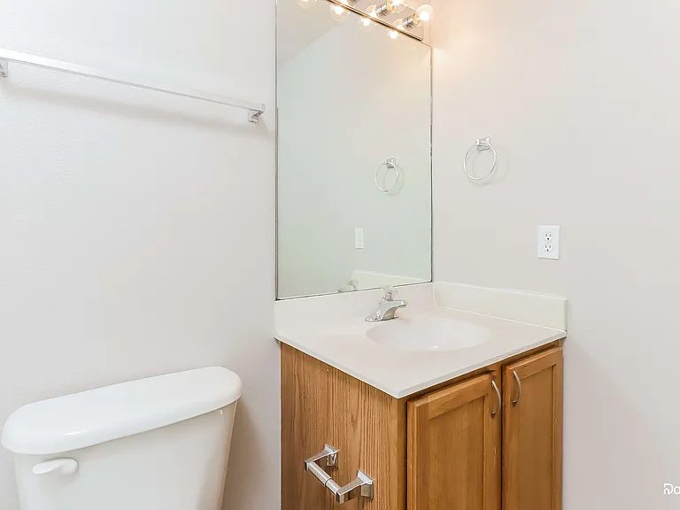 2257 SW Matheson Ter — Photo 10