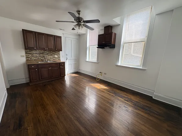 3254 S Morgan St #1R, Chicago, IL 60608