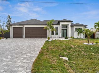 1134 SW 31st Terrace Cpe, Coral, FL 33914