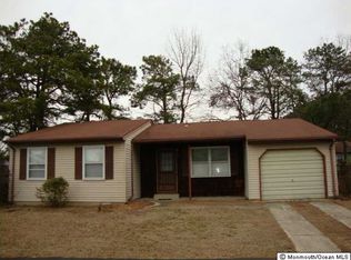 33 Hartford Rd, Manchester Township, NJ 08759