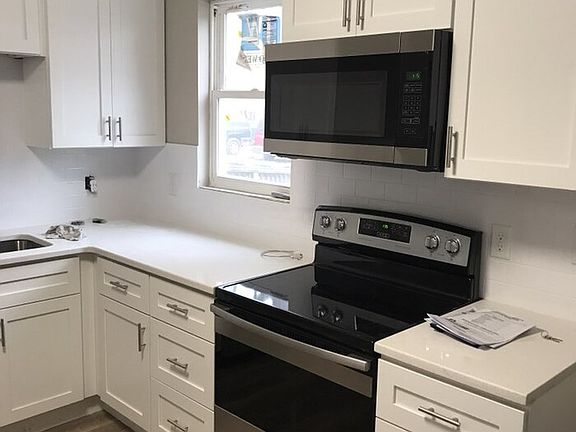2nd image of 1356-58 E 17th Ave