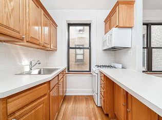 21-46 Crescent St #B4, Astoria, NY 11105