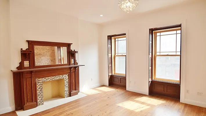 Rented by Park Property Advisors | media 19