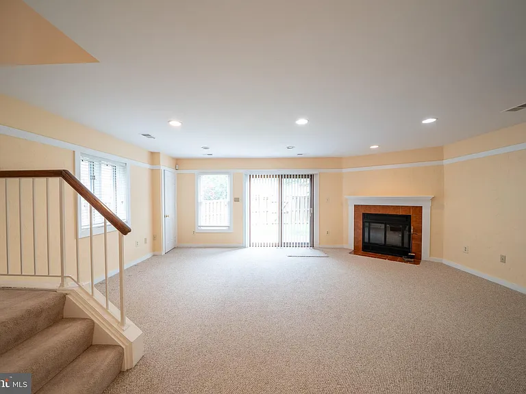 10168 Turnberry Pl — Photo 24