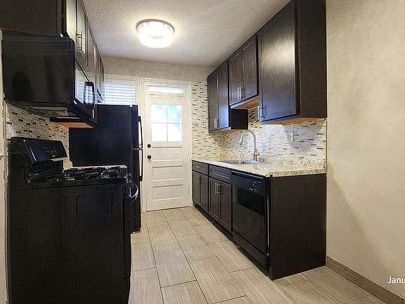 2nd image of 1032 Sanford Ave APT 1N