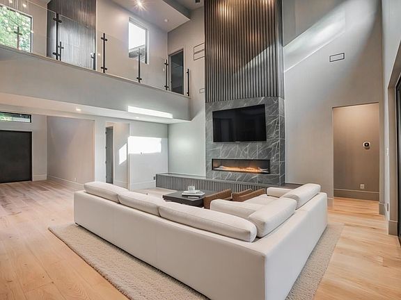 5th image of 3100 E Melissa Rd