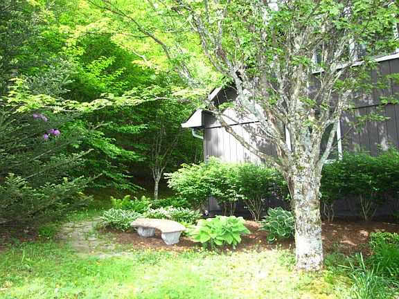 2nd image of 251 Crestview Ln