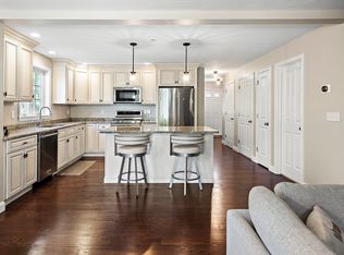 30 Mathews Way #30, North Andover, MA 01845