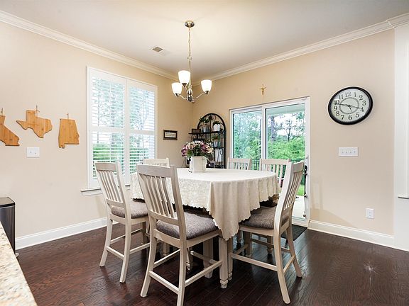 3rd image of 386 Rock Dr