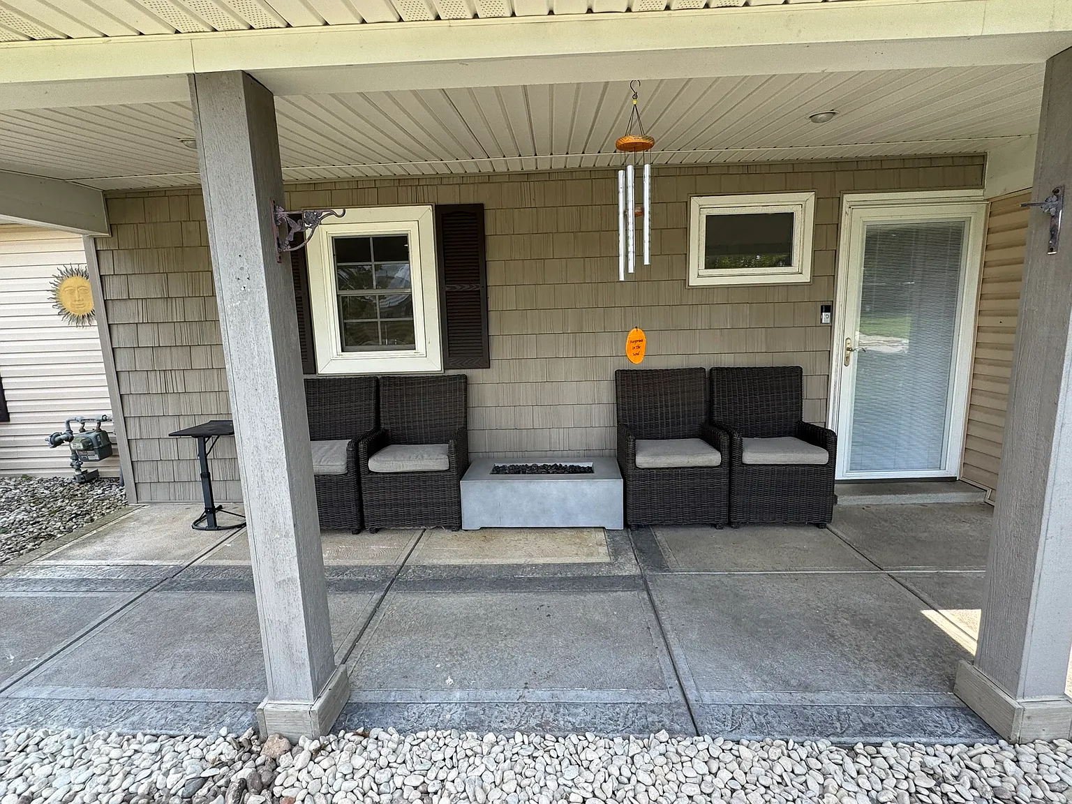 4 bed, 1741 sqft, $2,200 — Photo 3