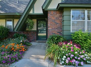 1917 W Oak Ridge St S, Broken Arrow, OK 74012